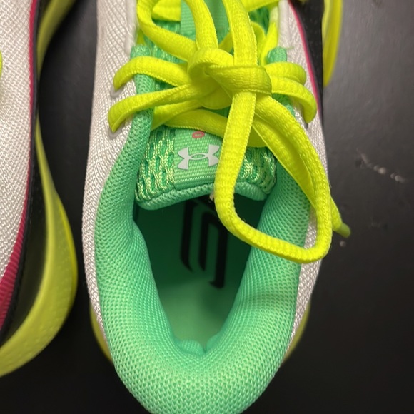 Under Armour SC 3ZER0 4 'White Vis Yellow' 3023918-102 black green pink size 5Y - Picture 8 of 8
